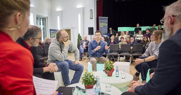 Thumb ticker md jj uni tue sid24 4036 pre